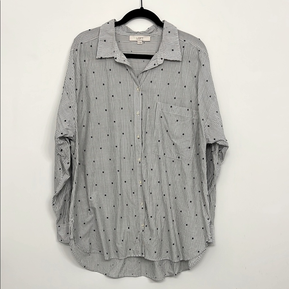 Ann Taylor LOFT Grey and White polka dot Striped Shirt XL